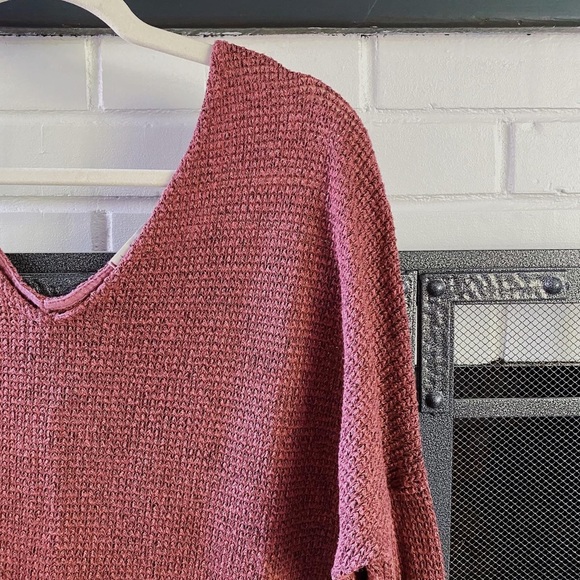 Slouchy V-Neck Dark Pink Sweater - Picture 2 of 3